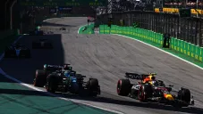 Alonso y Pérez lucharon hasta el final por el podio