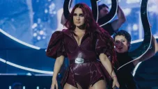 Dulce María reacciona al conocer a su gemela brasileña