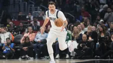 ¡Preocupación en Dallas! Luka Doncic se someterá a rayos X por una posible fractura de mano