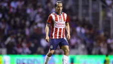 'Oso' González, pilar de mediocampo para las Chivas de Veljko Paunovic