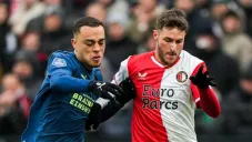 Santiago Giménez anota golazo en la derrota del Feyenoord contra PSV