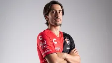 Javier Abella con los colores rojinegros