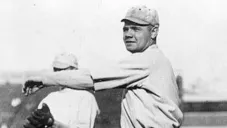 ¡Histórico! Tarjeta de novato de Babe Ruth alcanza un valor de 7.2 millones de dólares