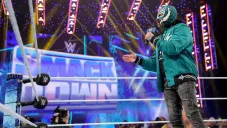 Rey Mysterio sobre sus 'amigos' en la WWE: 'Tarde o temprano me dieron la espalda'