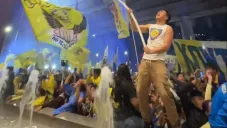 Afición de América le lleva serenata a los jugadores previo al partido contra Tigres