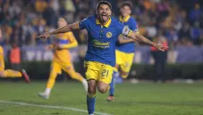 Henry Martín en celebración de gol con América