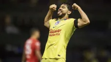 Henry celebrando un gol con América