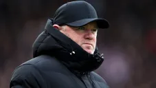 Wayne Rooney no encuentra la fórmula para obtener victorias