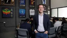 Carlos Lazo, inversionista venezolano, acusado por retraso de pago en empresa Yox Holding