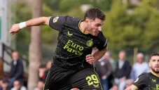 Santiago en remate de cabeza