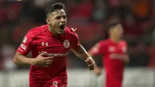 Alexis Vega baja sueldo por ir a Toluca