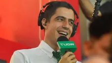 Andrés Vaca insulta a aficionado de Tigres 'por culpa' de Julián Quiñones