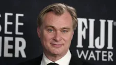 El cineasta está nominado como Mejor Dirección por la cinta sobre la bomba atómica.