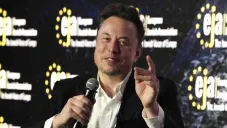 Neuralink: Empresa de Elon Musk por primera vez implanta chip cerebral inalámbrico en un ser humano