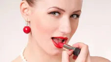 Labios rojos, te hacen ver más sexy y atractiva