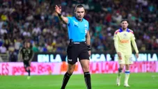 Revelan audios del VAR en el penal a favor del América vs León: “no está clara la mano”