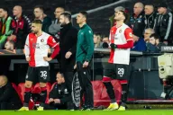 Santiago Giménez fue cambio en empate de Feyenoord ante Roma