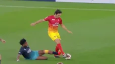 ¡Casi lo rompe! Streamer ‘Speed’ hace peligrosa entrada a Kaká en partido amistoso