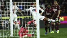 ¡Se siguen hundiendo! Guillermo Ochoa y Salernitana cayeron 2-0 en casa ante Monza