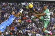 Santos derrotó a Gallos Blancos