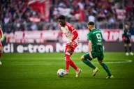 Bayern Munich aleja a Alphonso Davies de Real Madrid