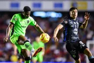 Gallos derrotó a Juárez pese a inferioridad numérica