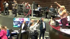 La integrante de Morena hasta arremetió contra su propio partido.