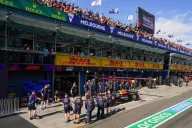 Fans &quot;explotan&quot; contra Hugh Bird