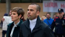 Dani Alves se mantendrá en libertad provisional, confirmó la Audiencia de Barcelona