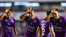 Mazatlán con un jugador más por 80 minutos rompe la racha ganadora de Querétaro