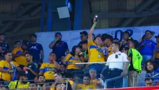 Liga MX vetó de por vida a aficionado que lanzó orines