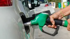 ¿Quieres ahorrar en gasolina? Gobierno revela cuál es la mejor hora del día para ir a la gasolinera