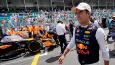 El piloto tapatío en el paddock