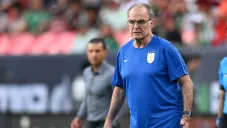Bielsa durante el juego ante México