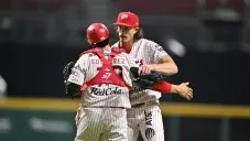 Diablos Rojos aplastan 10-2 a los Piratas de Campeche y empatan la serie