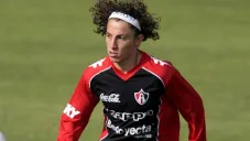 Guardado debutó en 2005 con Atlas