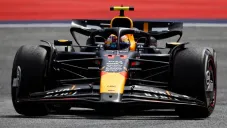 Checo Pérez no estará en el Gran Premio de Gran Bretaña