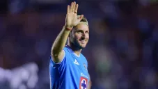 ¡Uno vuelve a donde fue feliz! Santiago Giménez regresó a Cruz Azul para el inicio del Apertura 24