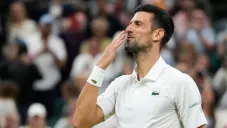 Djokovic está en semis de Wimbledon sin jugar tras retiro de De Minaur
