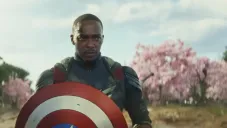 'Sam Wilson' ahora cargará el escudo para defender al próximo presidente de EU.