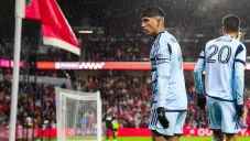 Alan Pulido volvió anotar