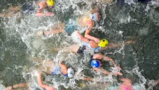 Claire Michel se encuentra internada tras nadar en el río Sena