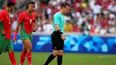 El árbitro central del encuentro salió por una lesión