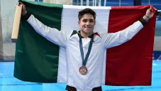 Osmar Olvera lanzó la primera bola del Juego 2 de Diablos Rojos