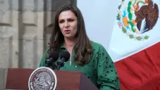 Ana Guevara revela pago de televisora a atletas por primicias en París: 'Les dieron tres cacahuates'