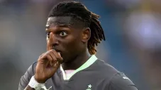 El polémico gesto de Leao hacia la afición rossonera