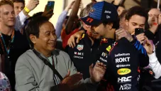 ¿Se queda? Captan a ‘Checo’ Pérez cenando con el dueño de Red Bull