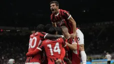 Milan consigue su primera victoria