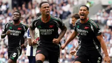 Gabriel y el Arsenal celebran el gol de la victoria ante los Spurs