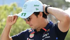 Checo Pérez lanza gorra edición especial para el Gran Premio de México